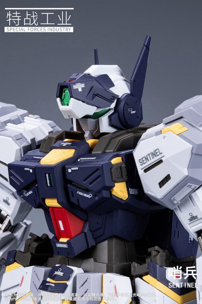 Special Forces Industry 1/100 Sentinel close up visor open
