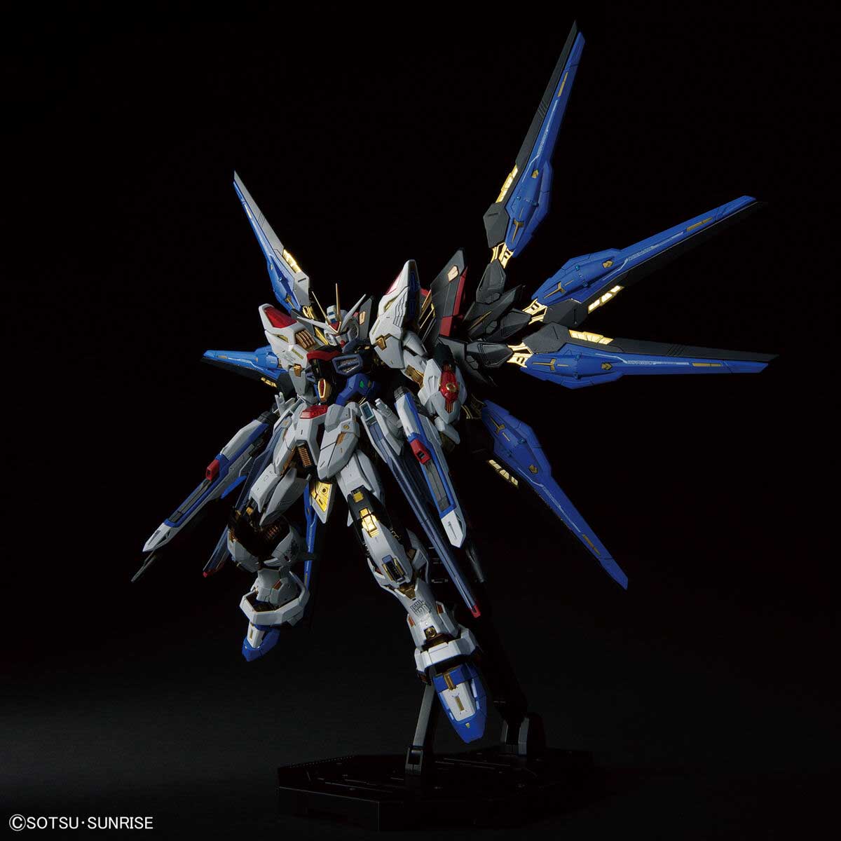 1/100 MGEX Strike Freedom