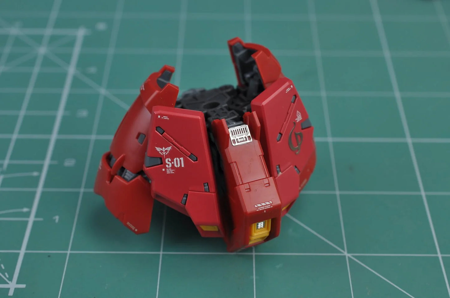 Madworks AW9 Detail-Up Parts for 1/144 RG MSN-04 Sazabi S04