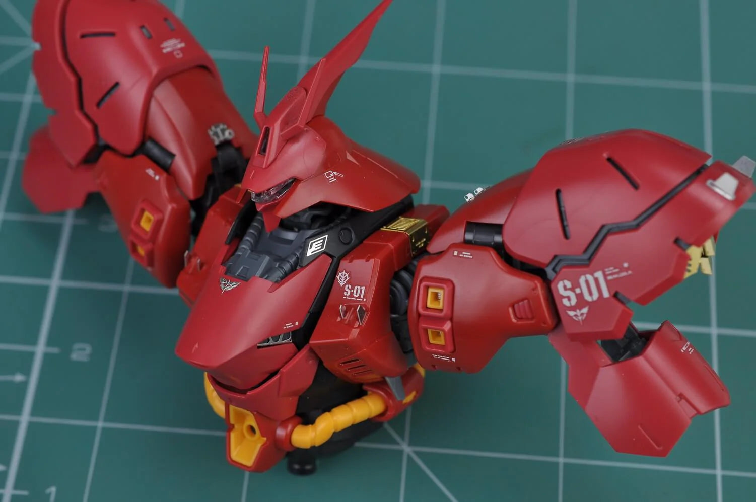 Madworks AW9 Detail-Up Parts for 1/144 RG MSN-04 Sazabi S04