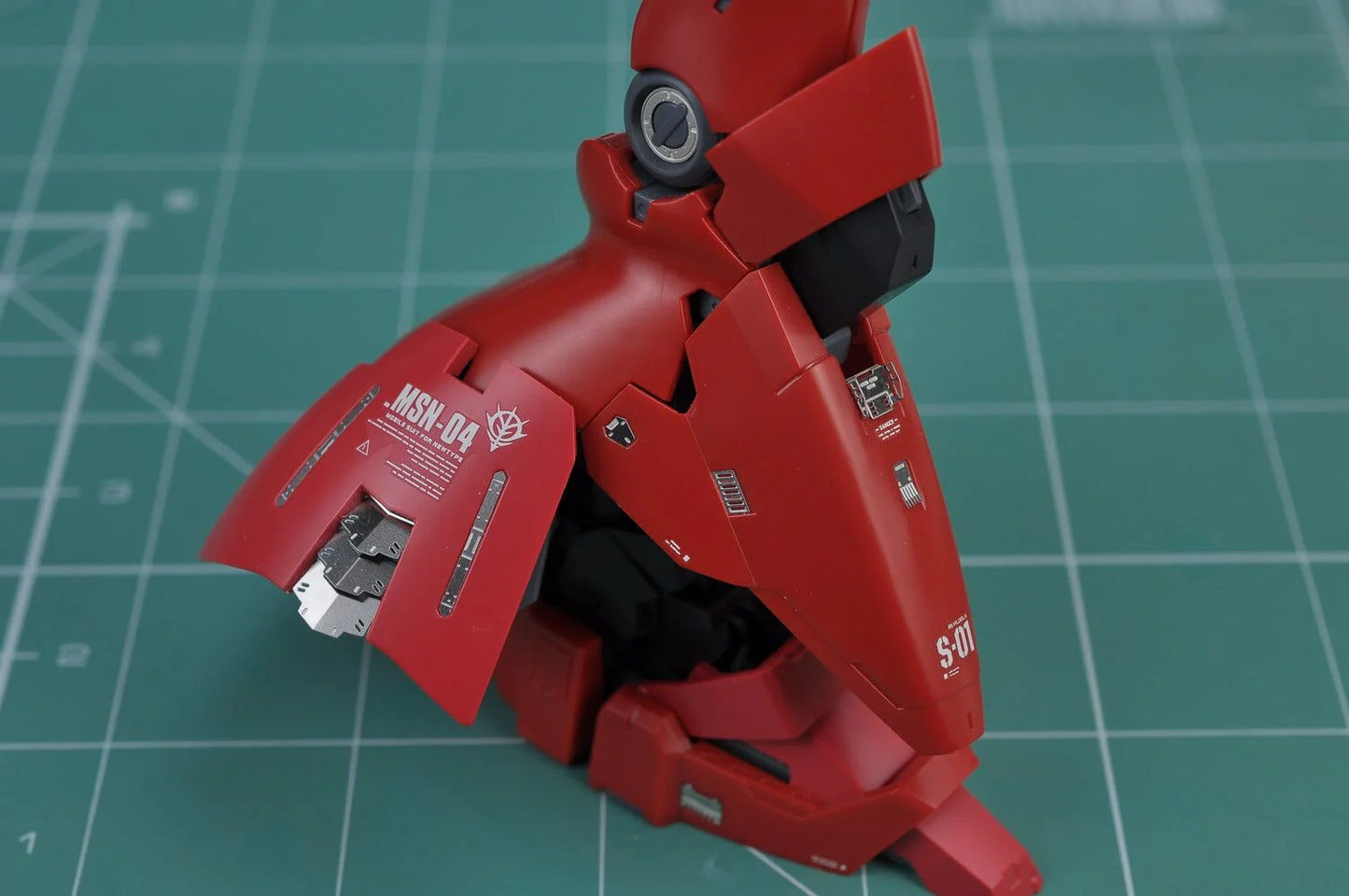 Madworks AW9 Detail-Up Parts for 1/144 RG MSN-04 Sazabi S04
