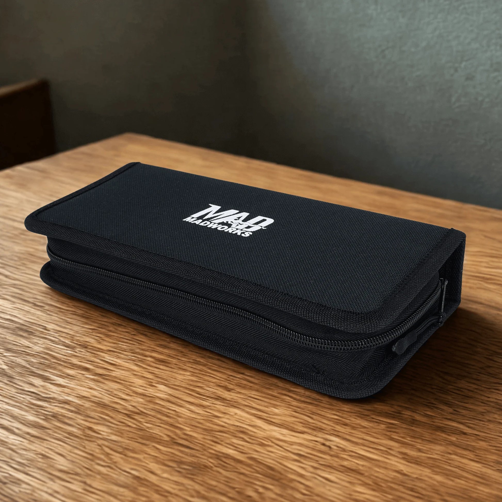 Madworks Foldable Paint Brush Pouch FB-001