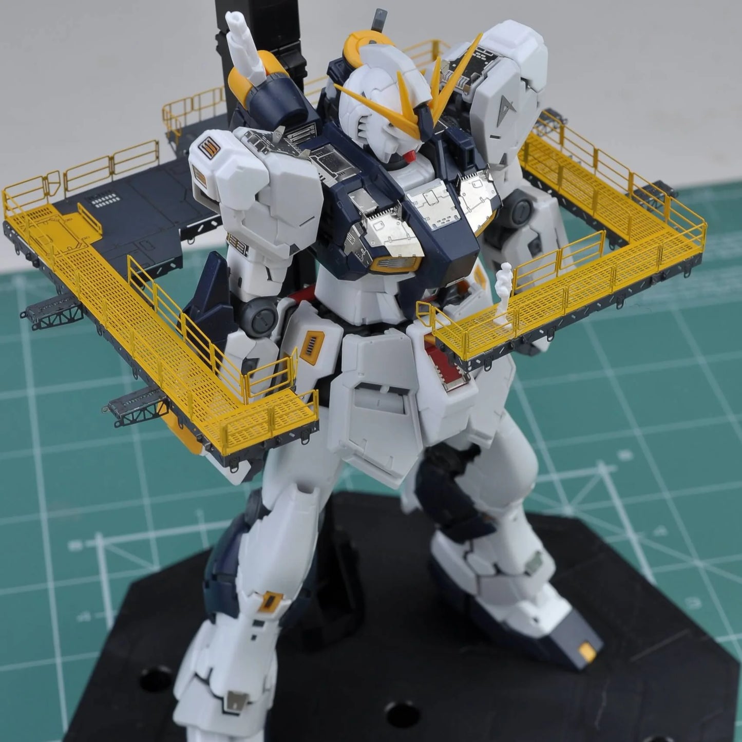 Madworks AW9 Detail-Up Parts for 1/144 RG RX-93 Nu Gundam S03