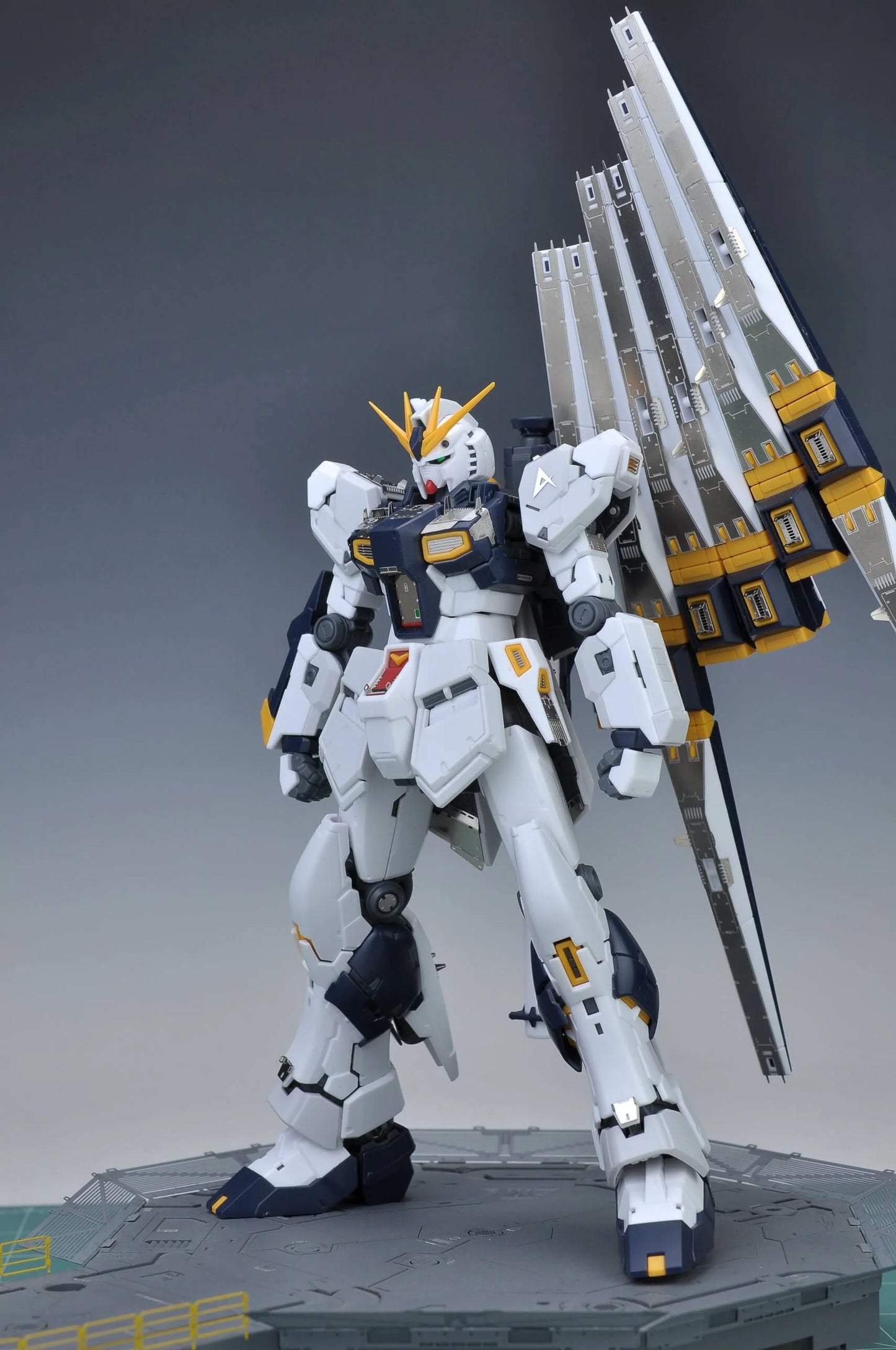 Madworks AW9 Detail-Up Parts for 1/144 RG RX-93 Nu Gundam S03