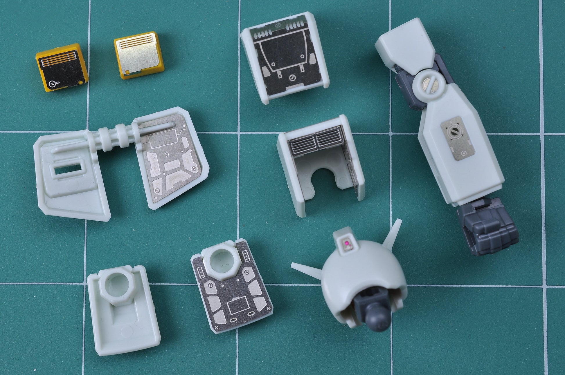 Madworks AW9 Etching Parts for EG 1/144 RX-78-2 Gundam S21