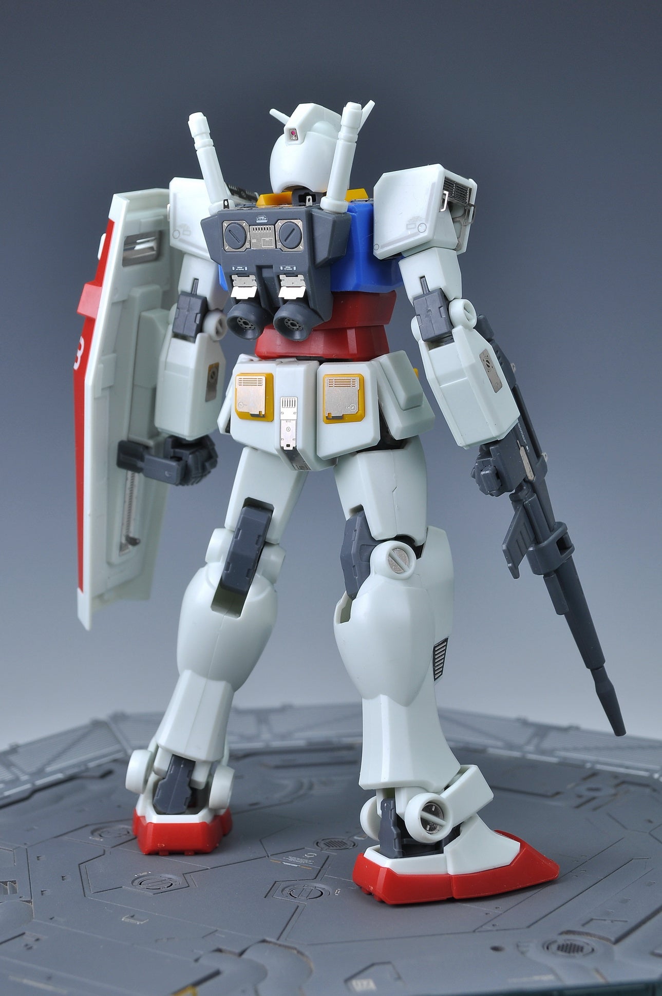 Madworks AW9 Etching Parts for EG 1/144 RX-78-2 Gundam S21