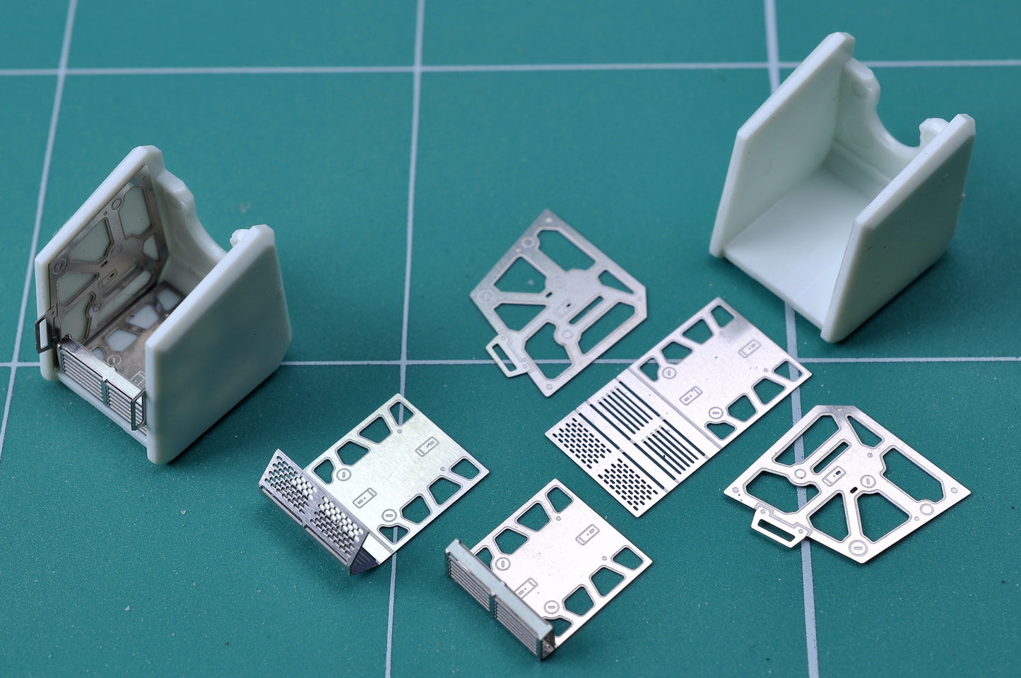 Madworks AW9 Etching Parts for EG 1/144 RX-78-2 Gundam S21