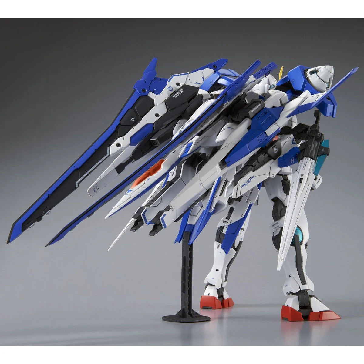 MG 1/100 00 XN Raiser (P Bandai)
