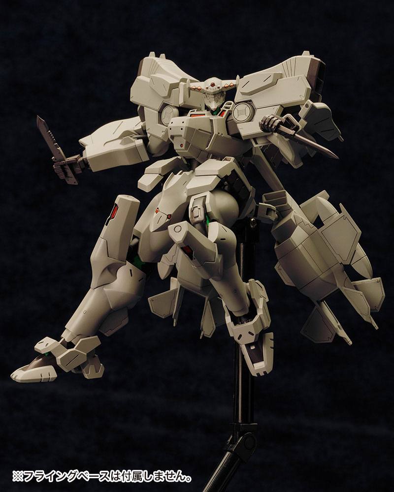 Muv-Luv Alternative: 1/144 F-15 ACTV Active Eagle [Damaged Box]